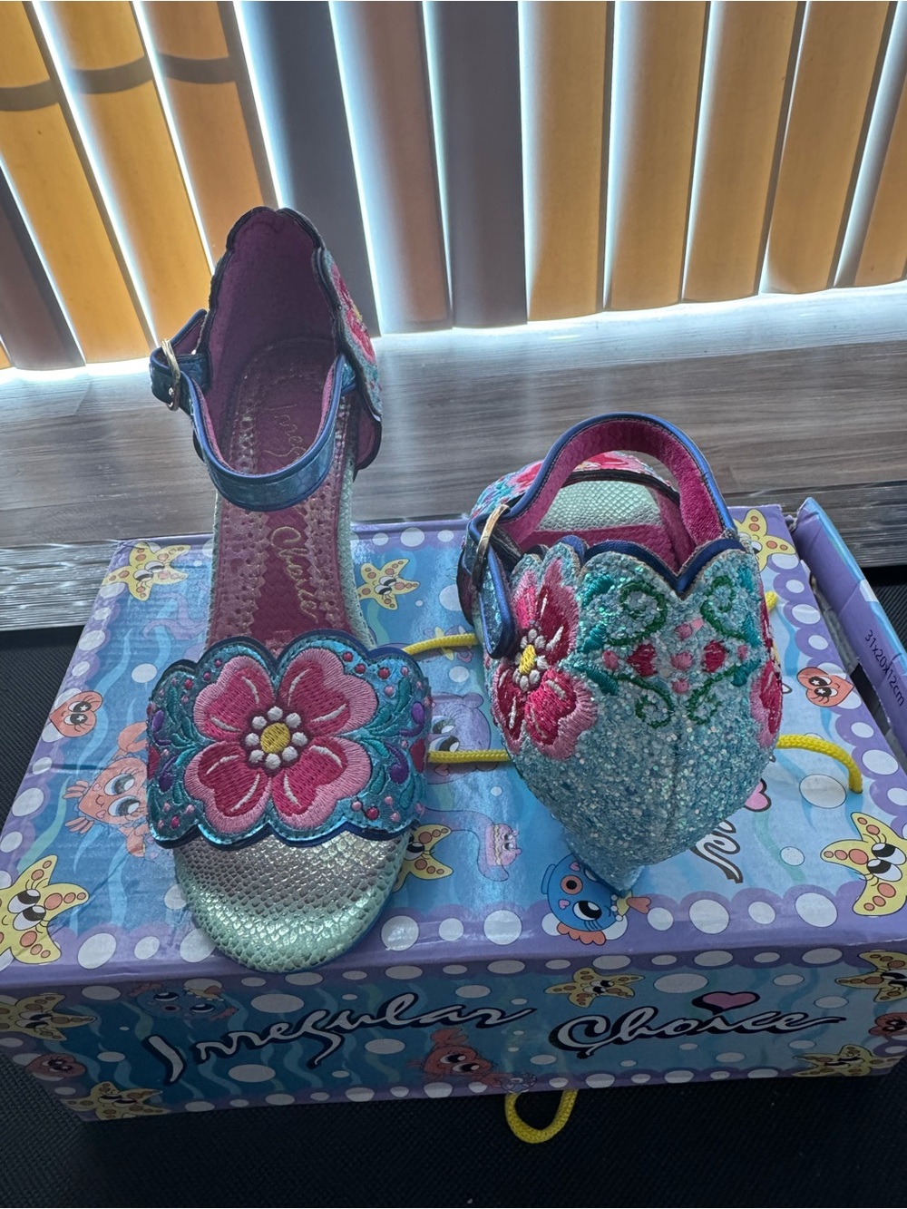 *BNIB* Irregular Choice Posie Picking Mint and Pink Floral Sandals